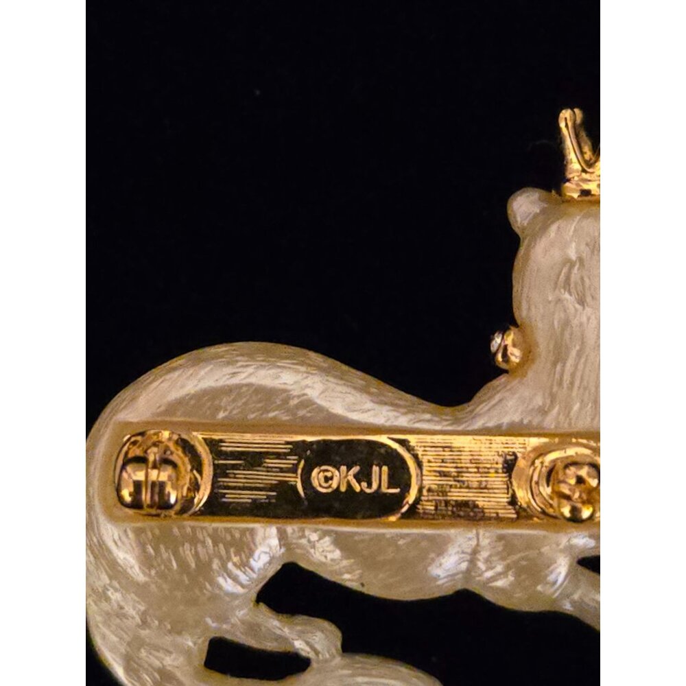 Kenneth Jay Lane Rhinestone Pearlized Queen Ferret Mink Brooch Signed KLJ Gold C - Picture 6 of 7
